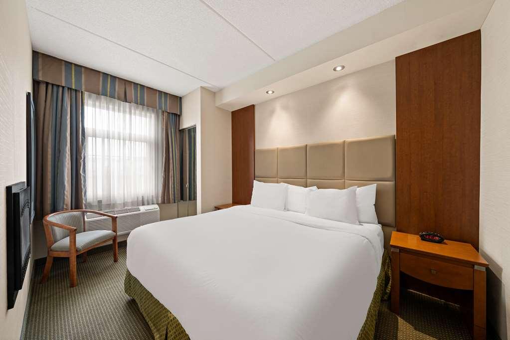 Best Western Plus Orangeville Inn & Suites Стая снимка
