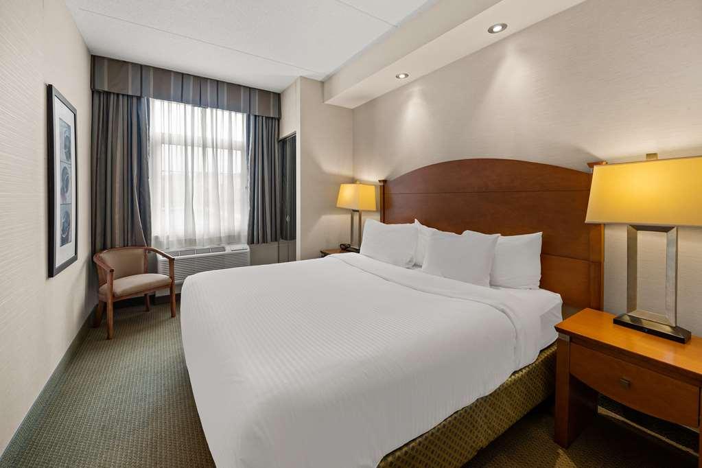 Best Western Plus Orangeville Inn & Suites Стая снимка