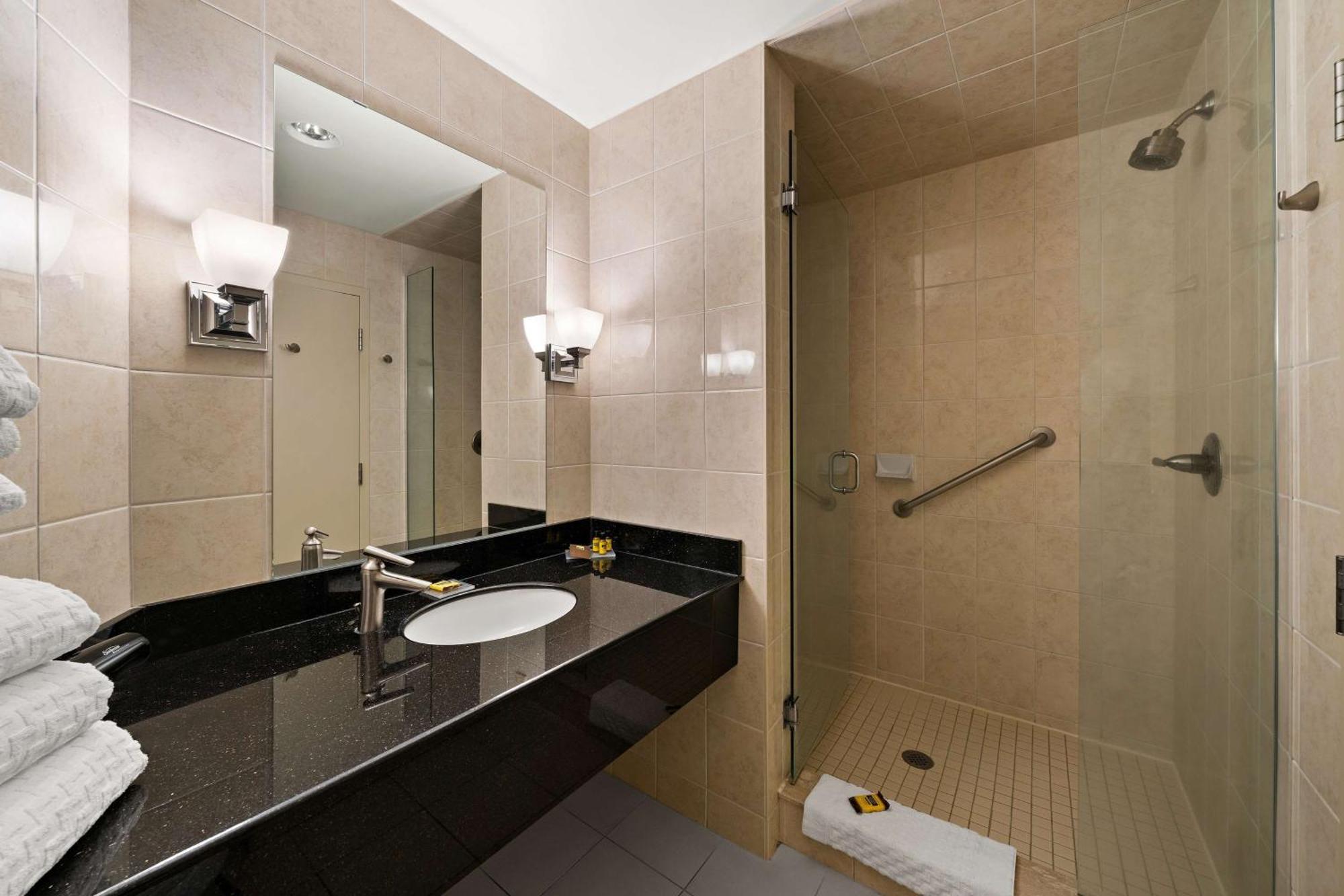 Best Western Plus Orangeville Inn & Suites Екстериор снимка