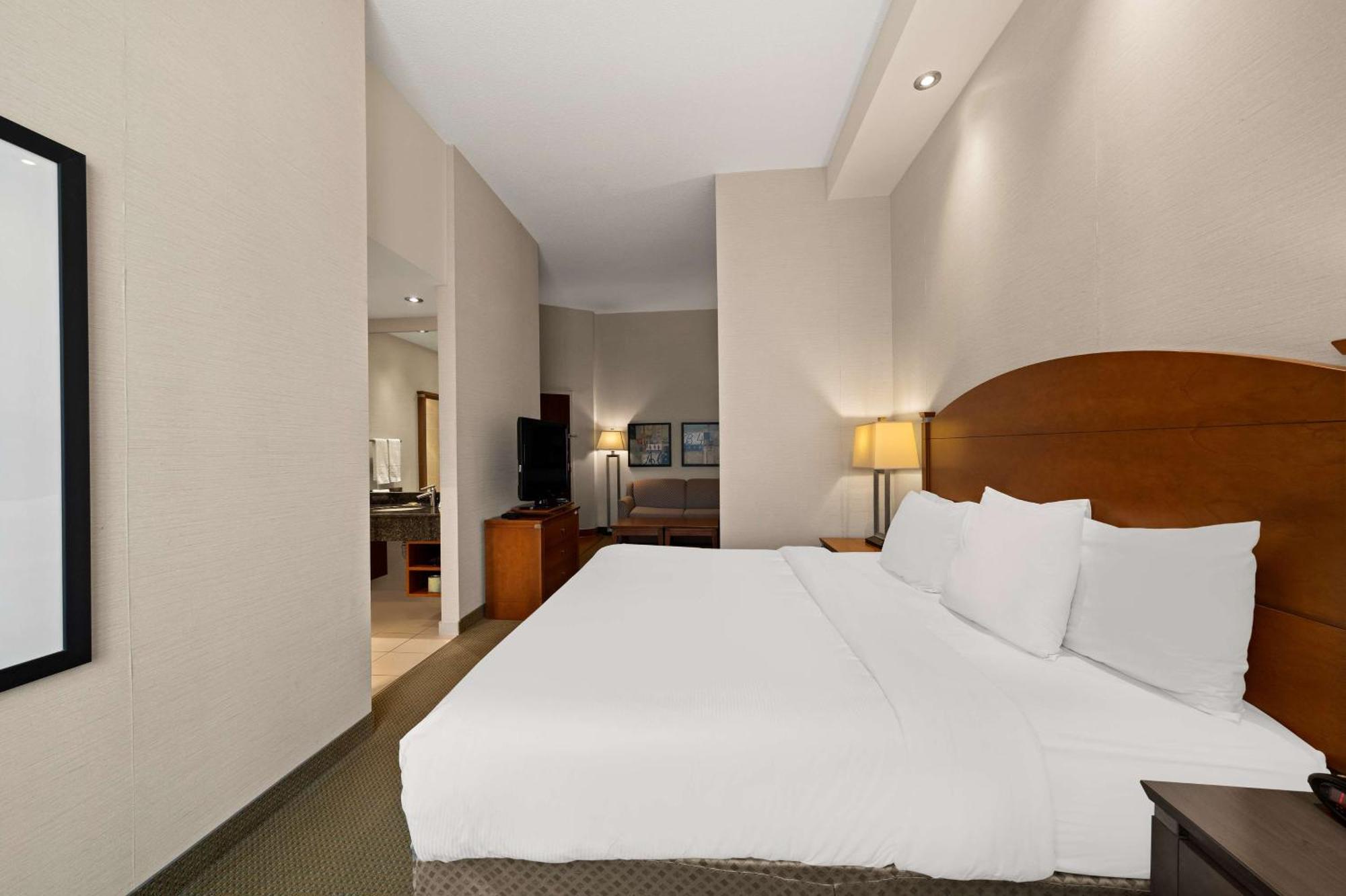 Best Western Plus Orangeville Inn & Suites Екстериор снимка