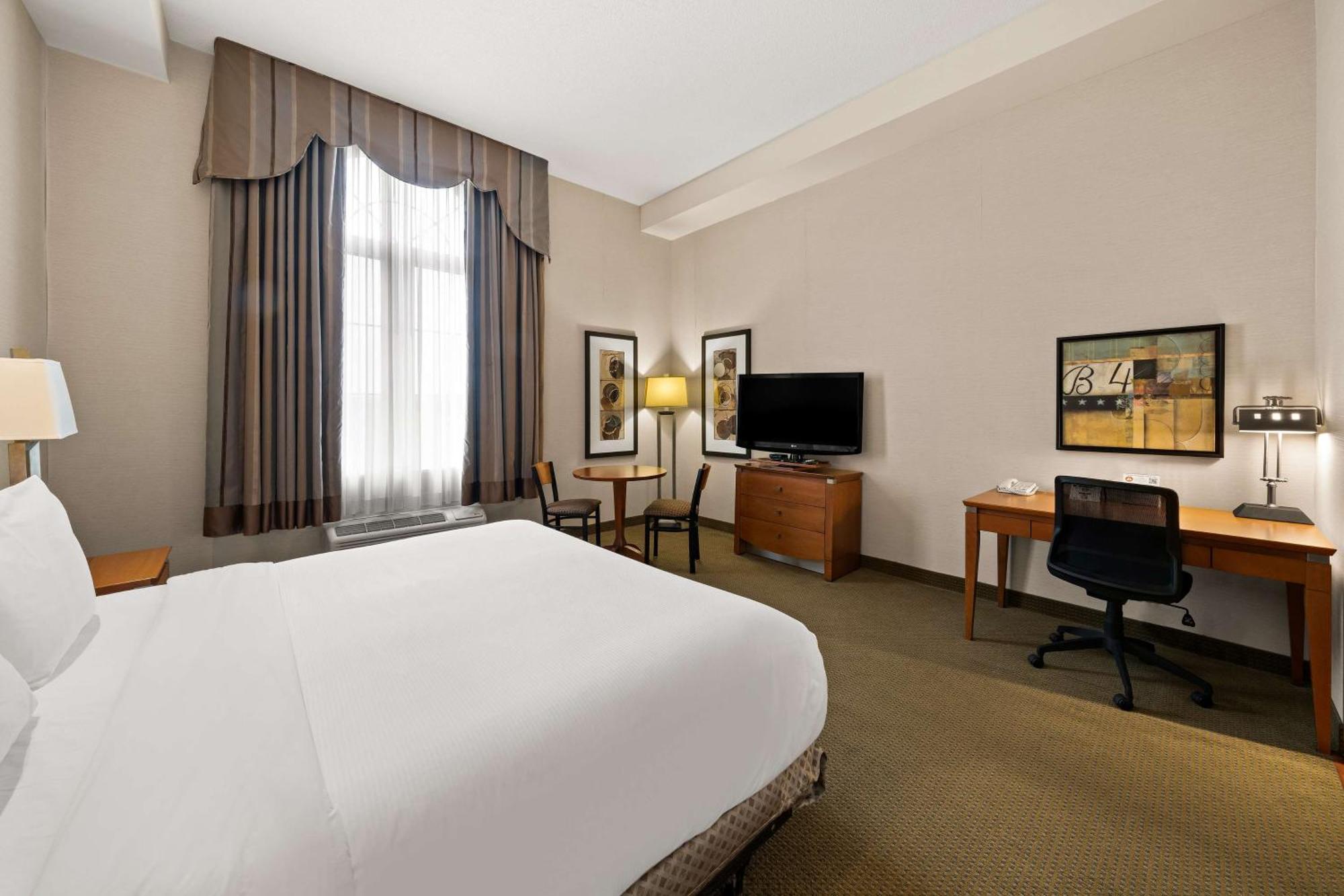 Best Western Plus Orangeville Inn & Suites Екстериор снимка