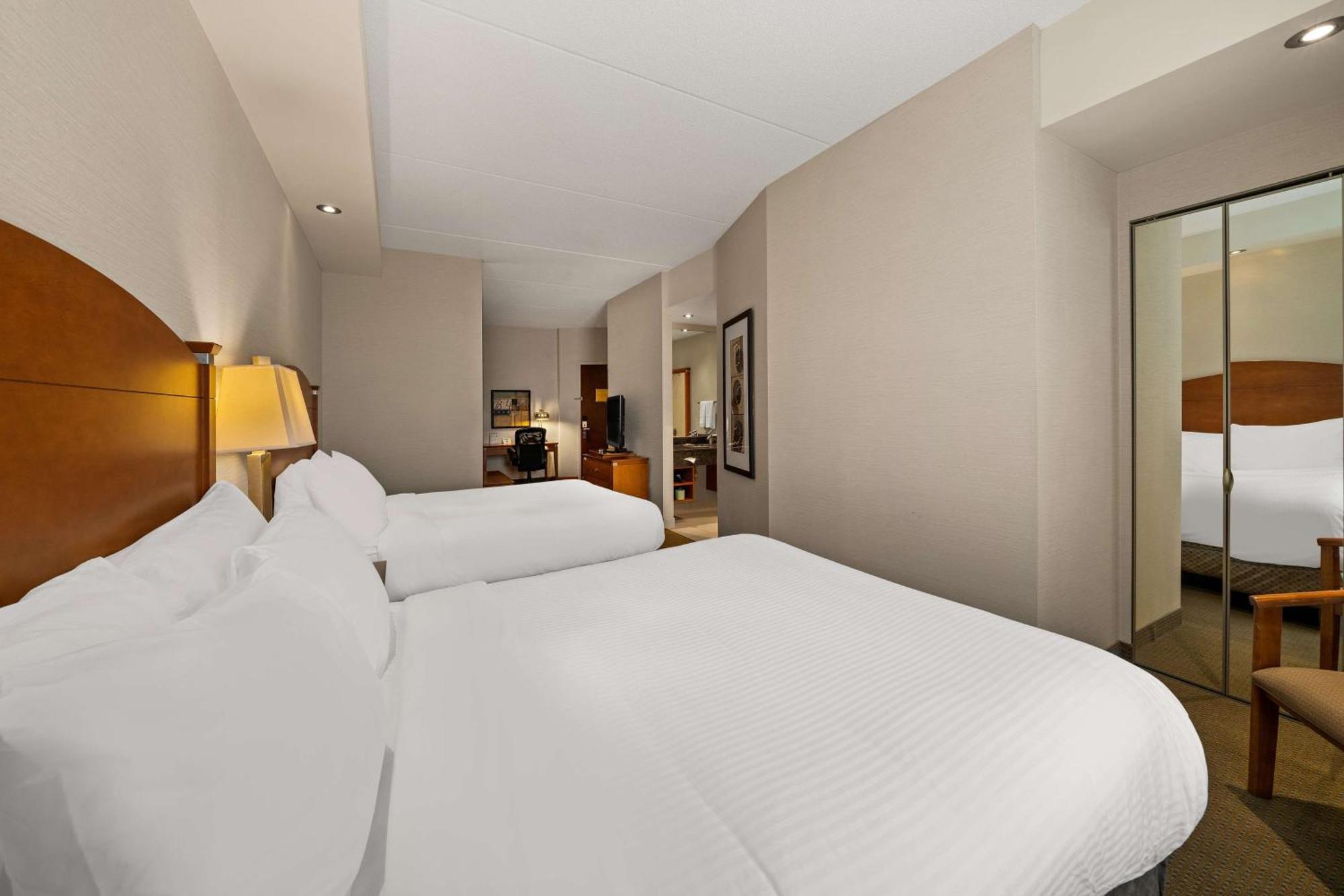 Best Western Plus Orangeville Inn & Suites Екстериор снимка
