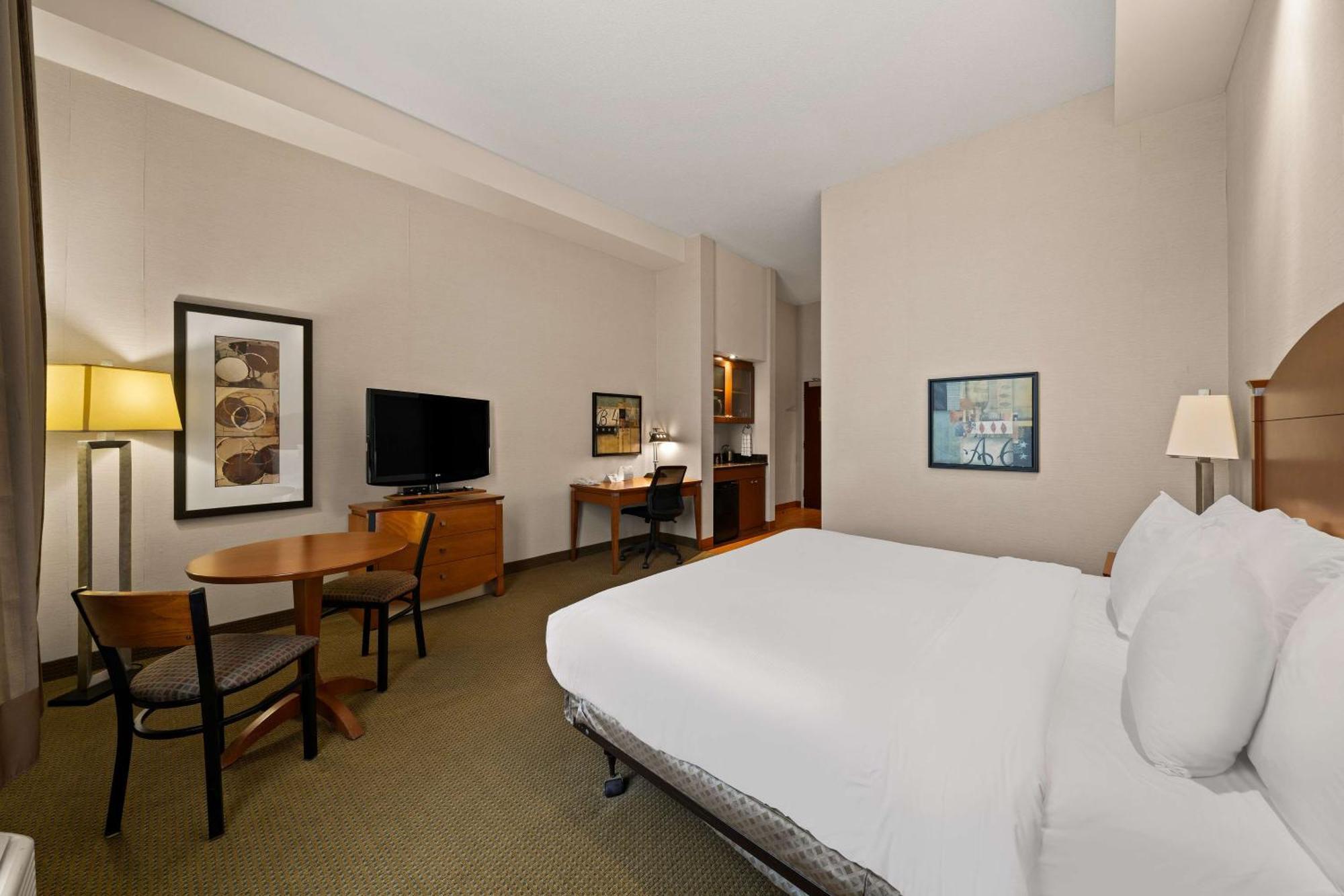 Best Western Plus Orangeville Inn & Suites Екстериор снимка
