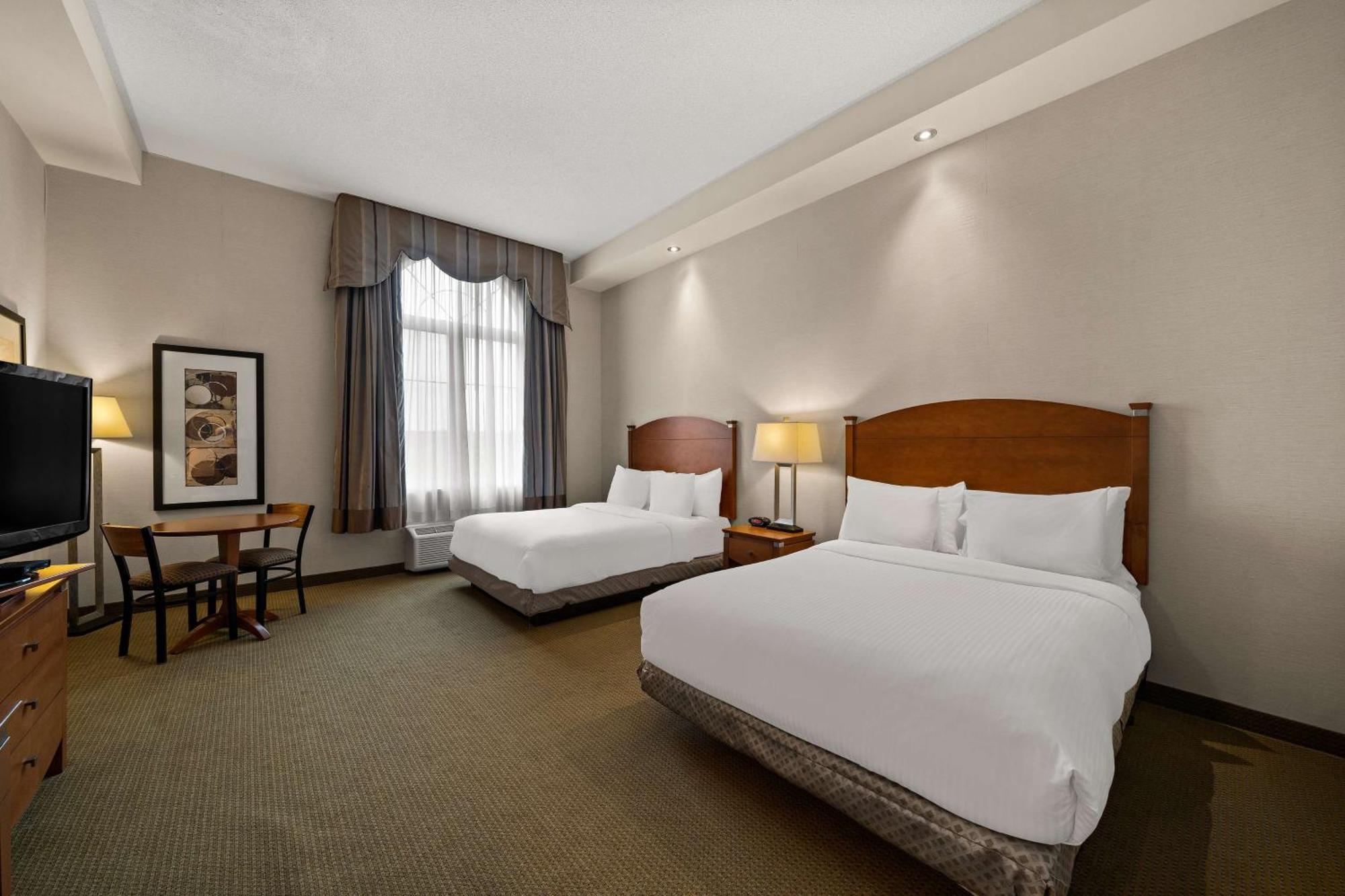 Best Western Plus Orangeville Inn & Suites Екстериор снимка